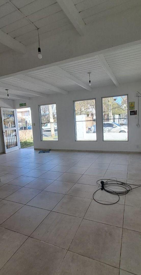 Foto de Alquiler local comercial sobre calle Tronador 2300, imagen 4