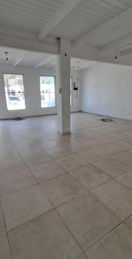Foto de Alquiler local comercial sobre calle Tronador 2300, imagen 1