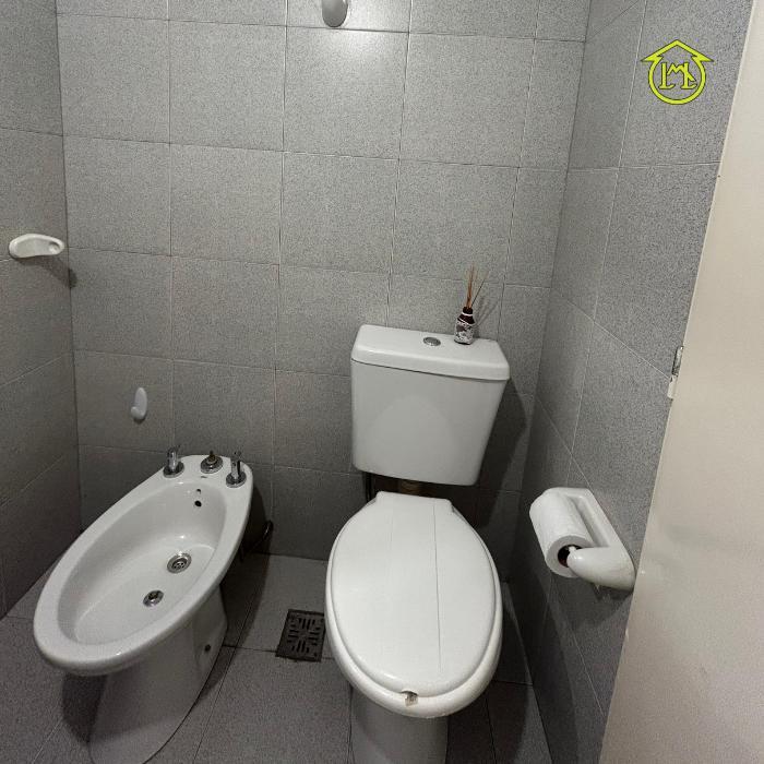 Departamento 4 Ambientes con Balcón en Versalles 4