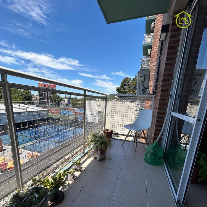 Departamento 4 Ambientes con Balcón en Versalles 3