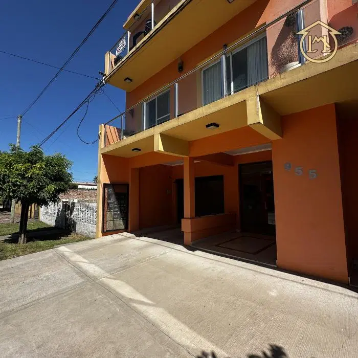 Departamento al frente con balcón 2 ambientes S.A. de Giles 5