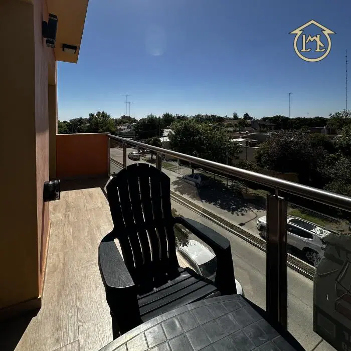 Departamento al frente con balcón 2 ambientes S.A. de Giles 4
