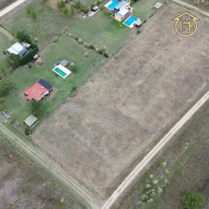 Amplio lote en esquina 2341 m² en Azcuénaga (S.A. de Giles) 4