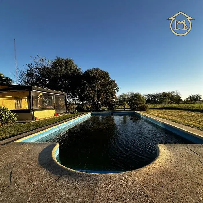 Chacra 2.6 Ha. en San Andrés de Giles: 2 casas con arboleda 2