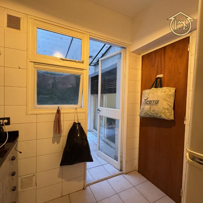 Foto de Monoambiente dividido con dos patios en una ubicación privilegiada de, imagen 1