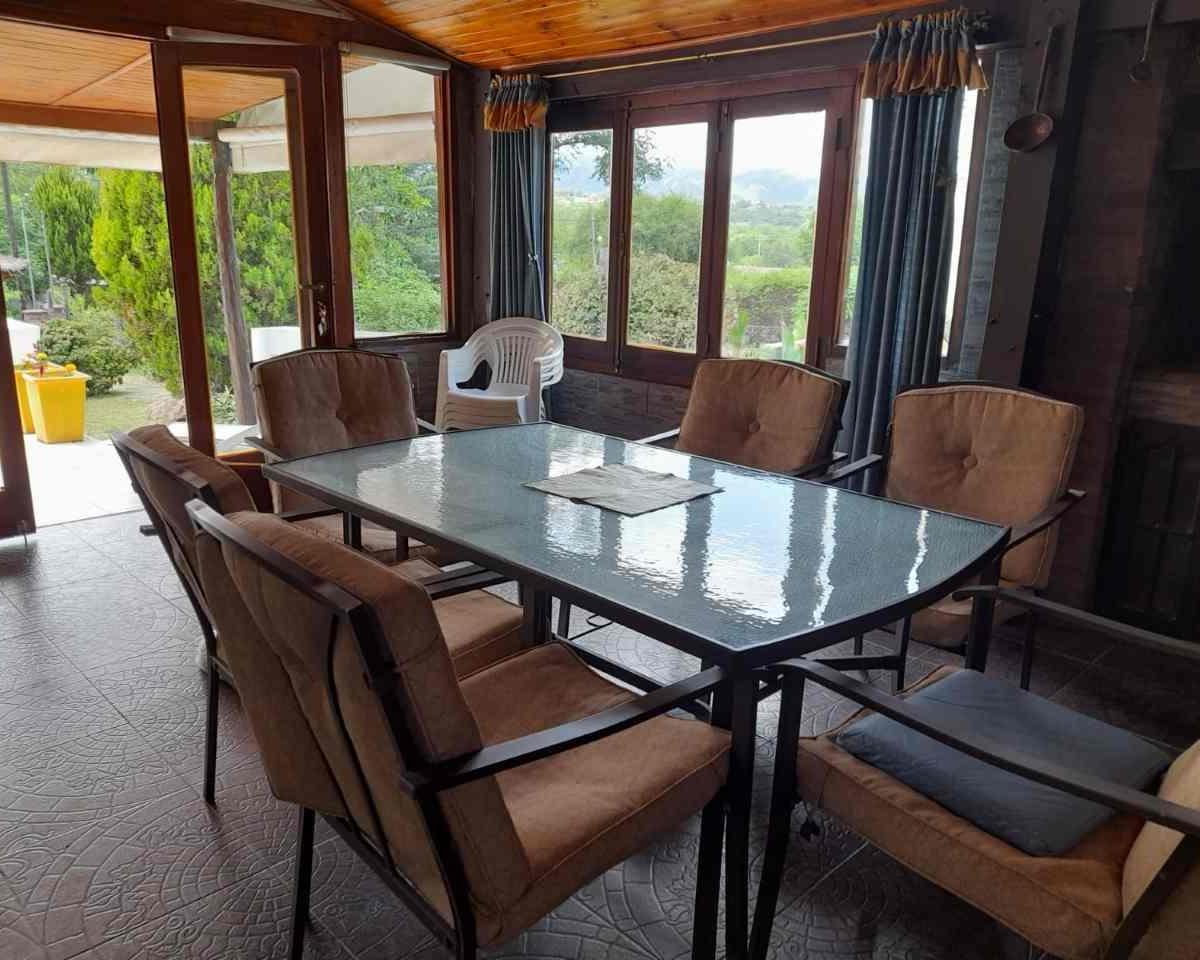 Hermosa Casa a La Venta en Villa Parque Siquiman! 1