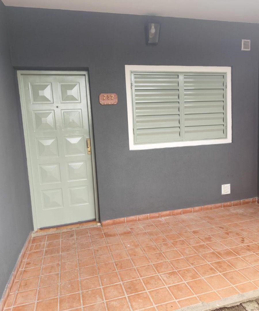 Foto de Se ALQUILA casita 2 dorm en Bº Industrial, imagen 4