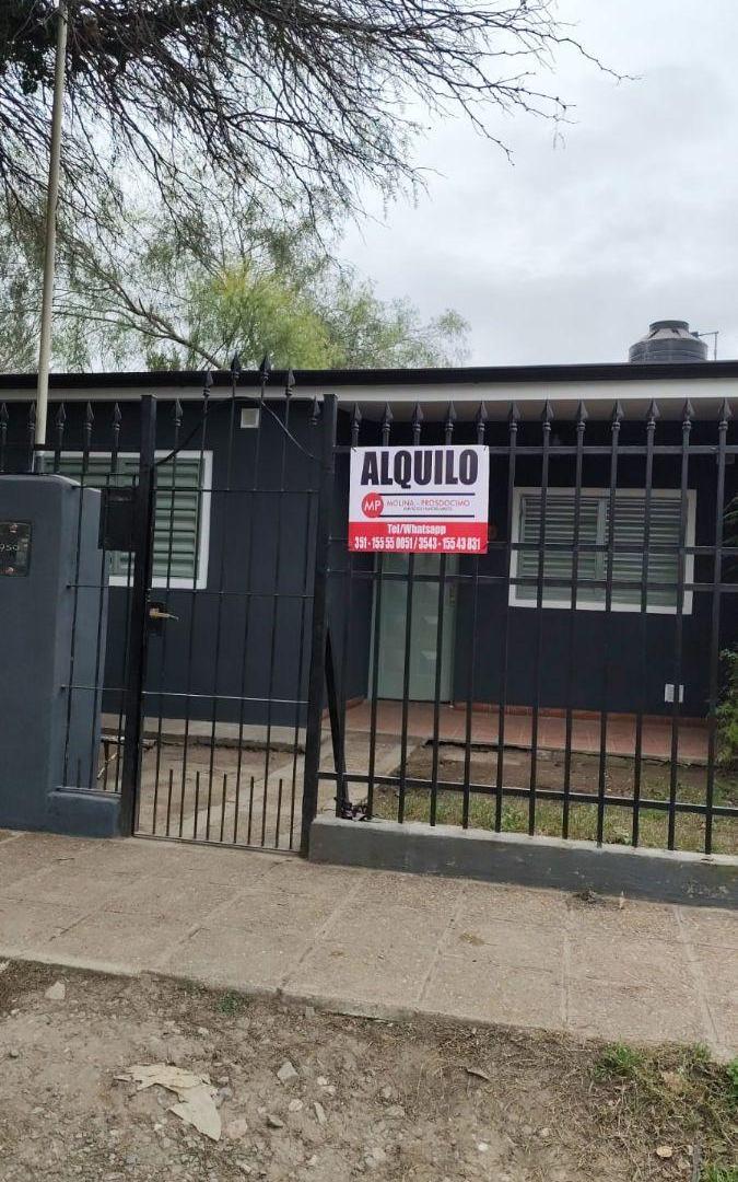Foto de Se ALQUILA casita 2 dorm en Bº Industrial, imagen 2