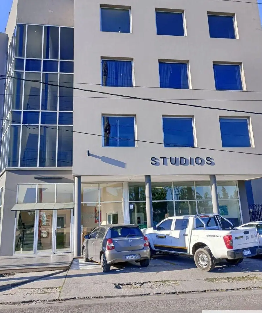 Oficina 60 m2 alquiler 4 despachos office baño Pilar Km 55 1