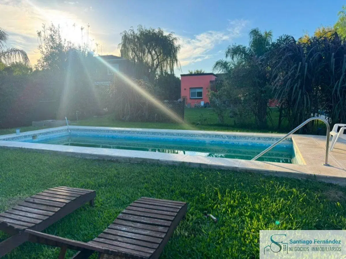 Casa en venta c/ cochera en Manzanares Chico 1