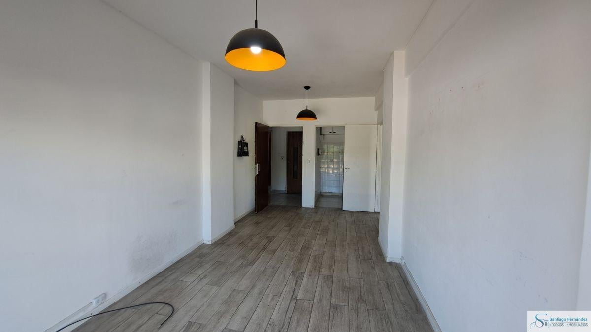 Foto de Oportunidad en Pilar Centro 2 amb con balcón corrido y excelente luz, imagen 3