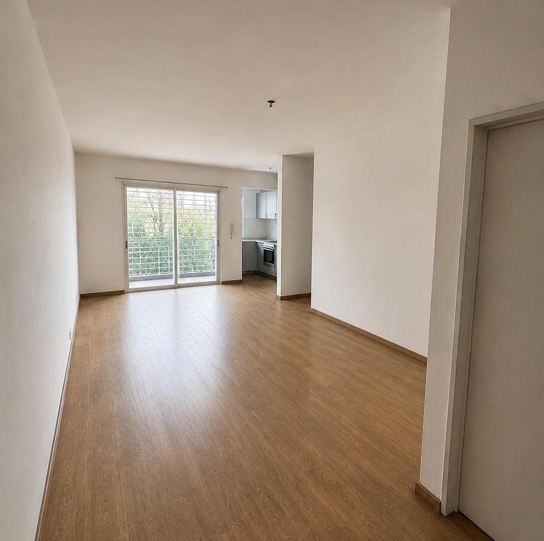 Foto de ALQUILER 3 AMBIENTES PARQUE CHAS CON BALCON Y PATIO, imagen 1