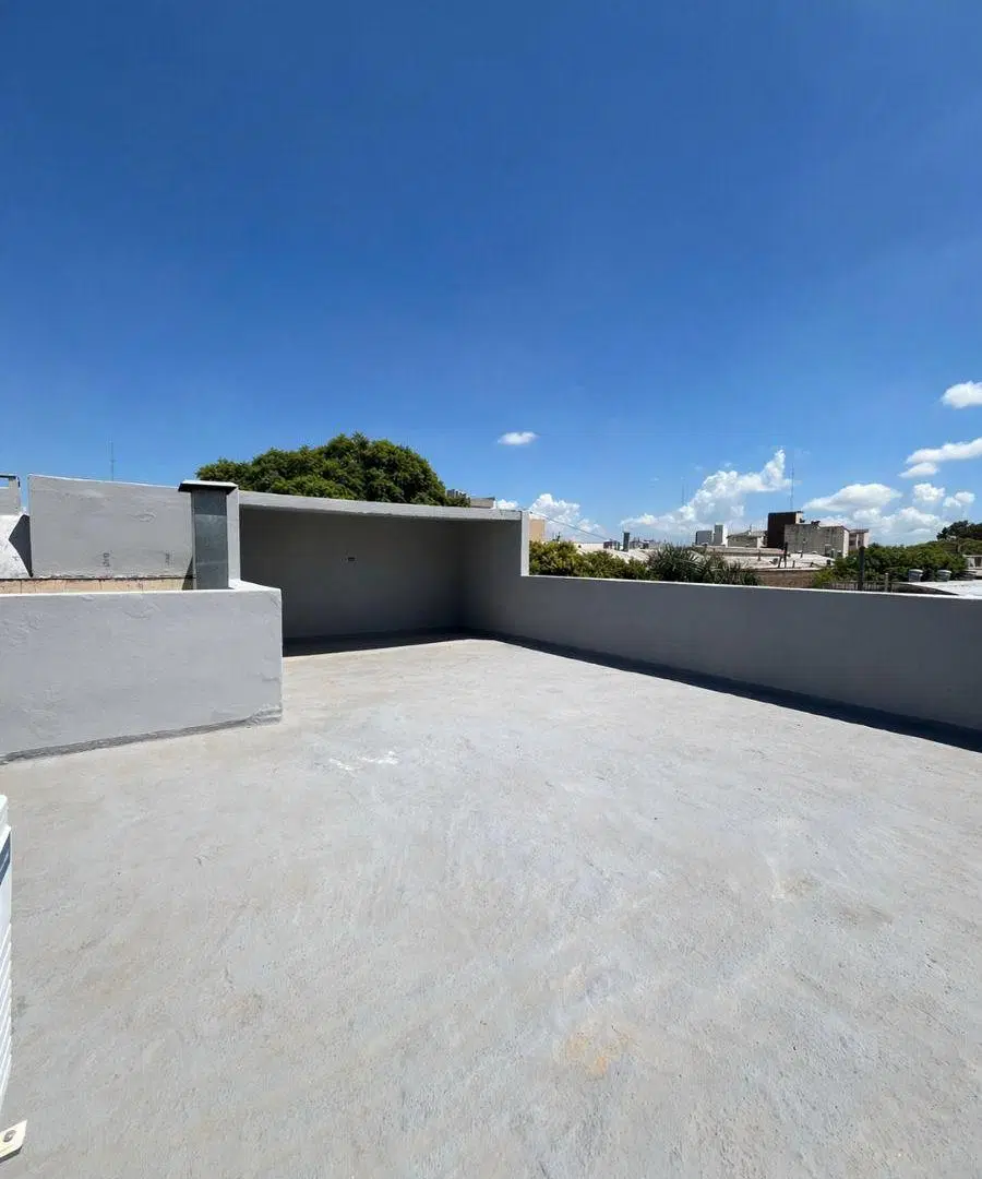 RECICLADO A NUEVO DE GRAN NIVEL 3 DORMITORIOS 1 EN SUITE 2 BAÑOS QUINCHO TERRAZA 3