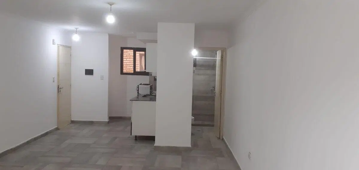 ALBERDI CASEROS 1140 MUY AMPLIO 40MTS. TOILET Y BALCON- EXPENSAS BAJAS 1