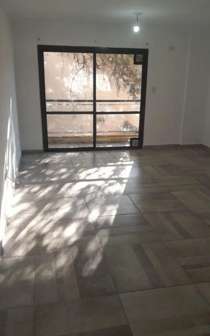 ALBERDI CASEROS 1140 MUY AMPLIO 40MTS. TOILET Y BALCON- EXPENSAS BAJAS 2