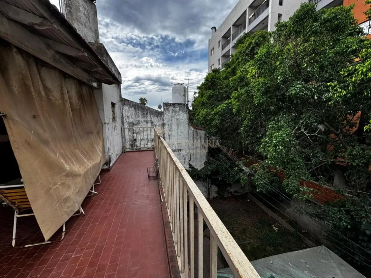 VENTA CASA CON LOCAL ITUZAINGO 4