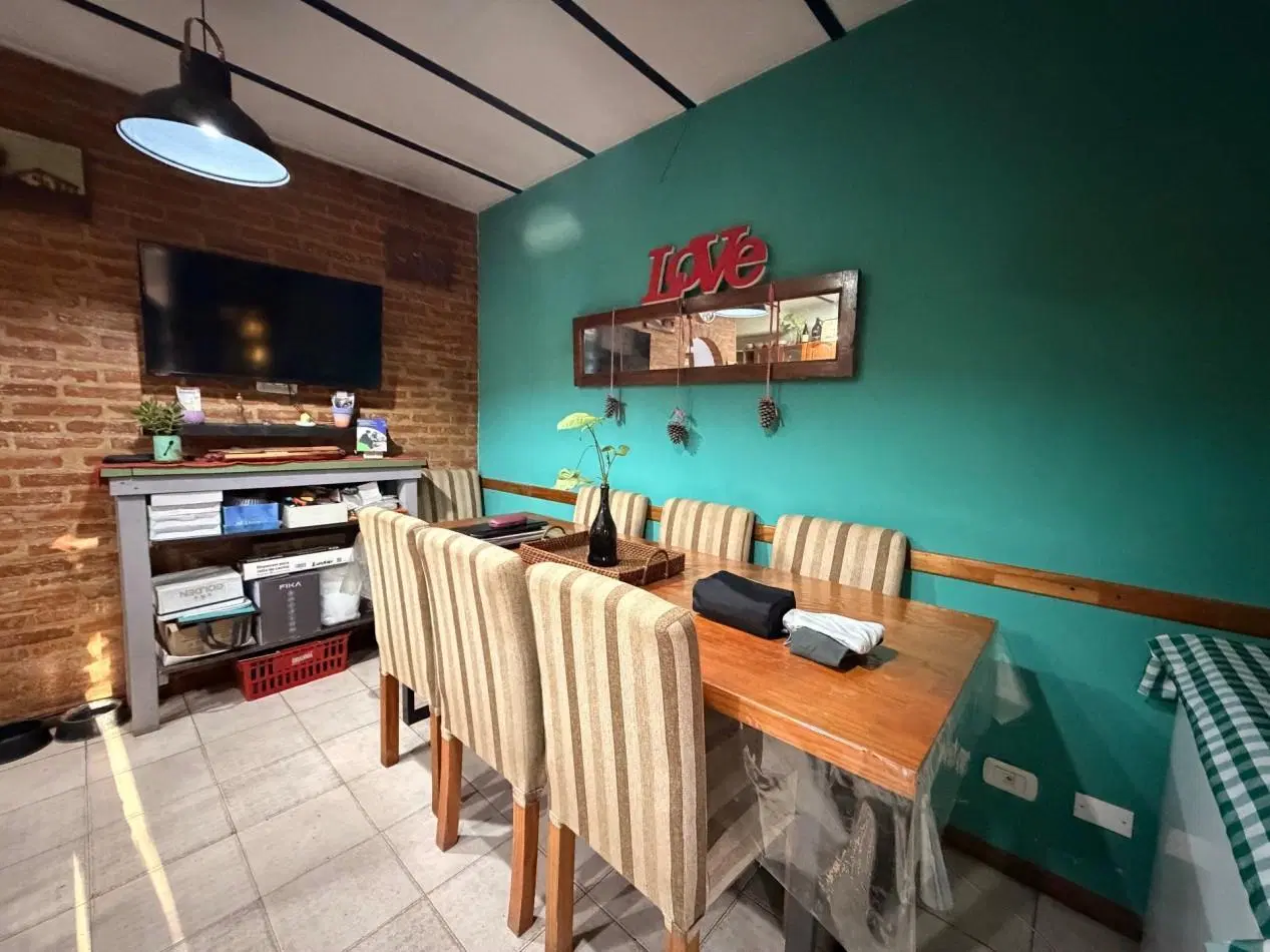 Triplex 4 Ambientes en el Barrio el Solar 5