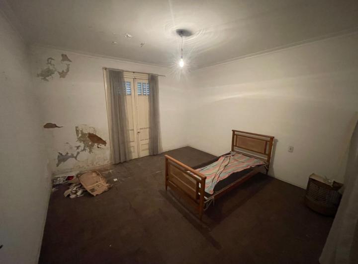 Venta en block – Casa + 2 dúplex a reciclar – 220 m² de lote 3