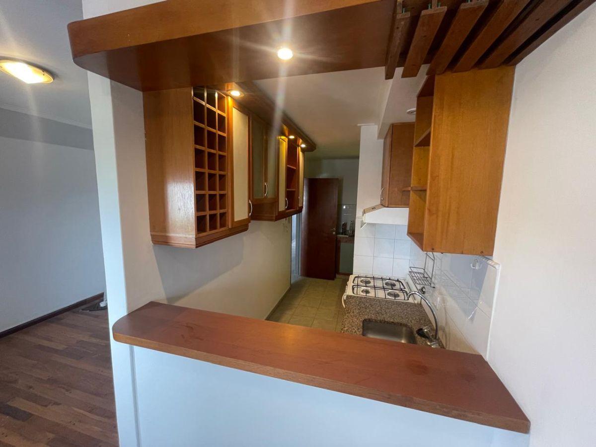 Foto de Departamento de 50 m² con 1 dormitorio en venta en La Plata, imagen 3
