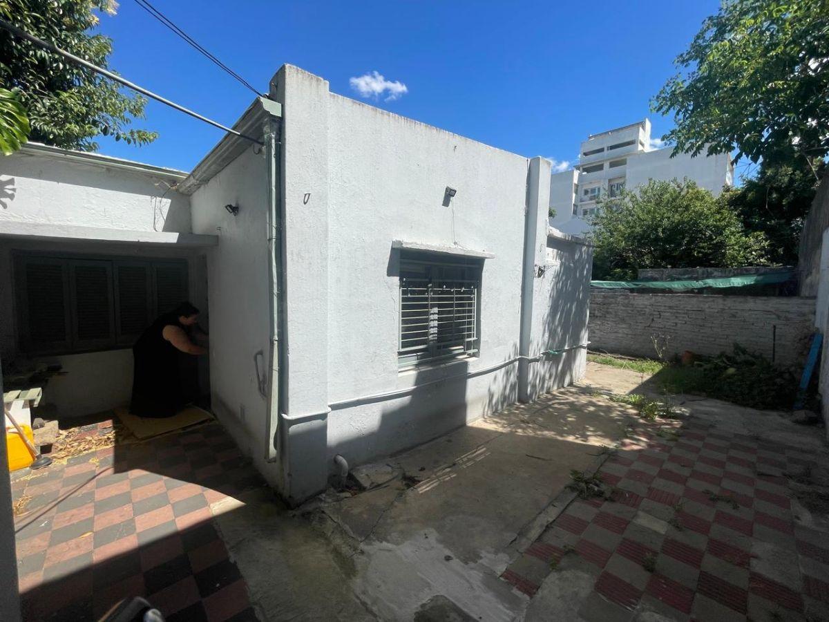 Foto de Casa a reciclar- refaccionar- lote propio -de 130 m² - 2 dormitorios, imagen 1