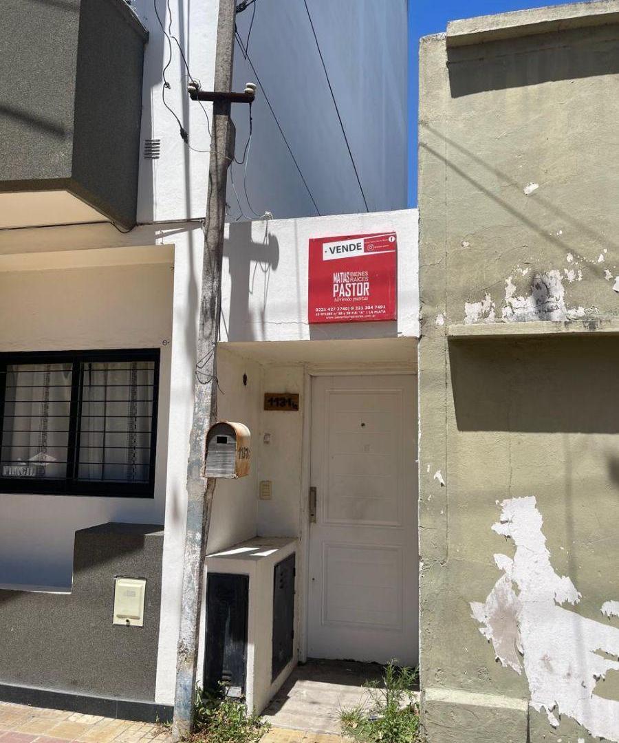 Foto de Casa a reciclar- refaccionar- lote propio -de 130 m² - 2 dormitorios, imagen 2
