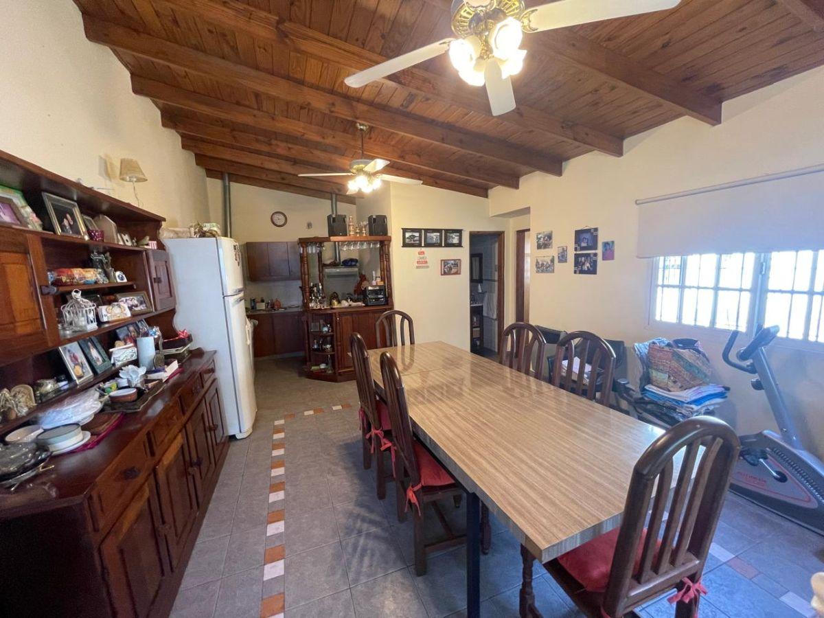 Foto de Venta Casa con quincho o departamento con posibulidad de independencia, imagen 2