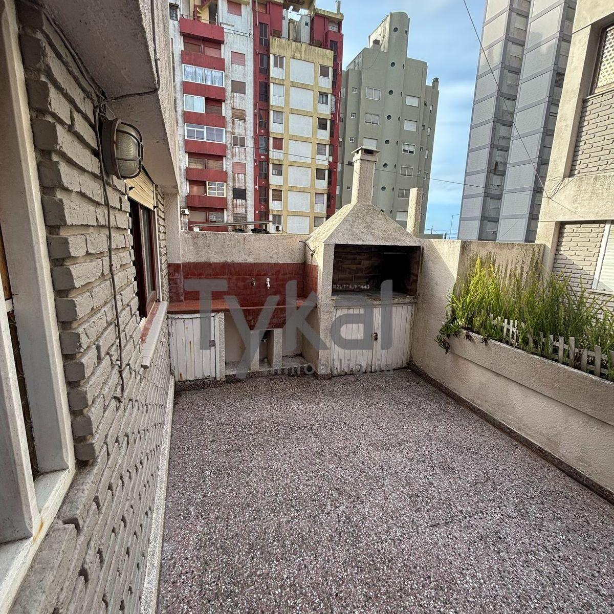 Depto Dos Ambientes C/ Patio y Cochera Cub. Pb 90.00% Completo 90.00% 4