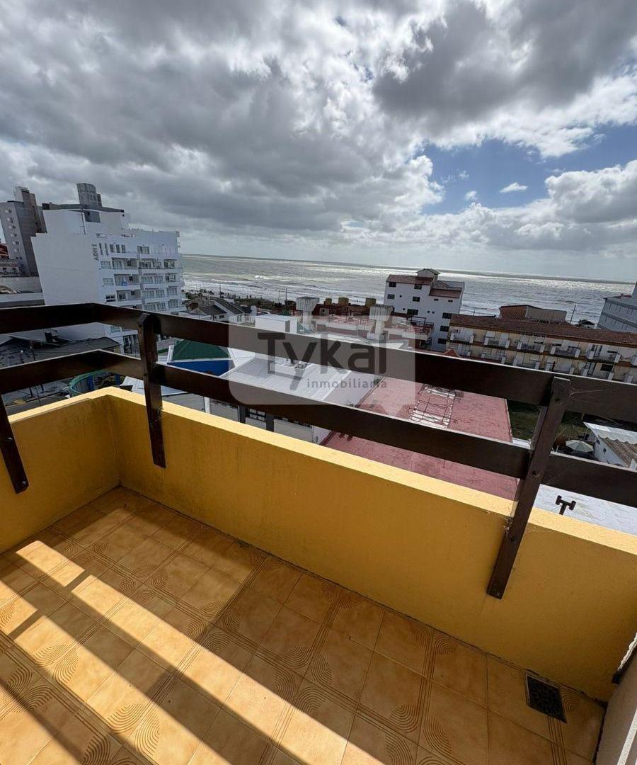 Departamento al frente VISTA PANORAMICA AL MAR CON COCHERA Y GAS NATURAL
