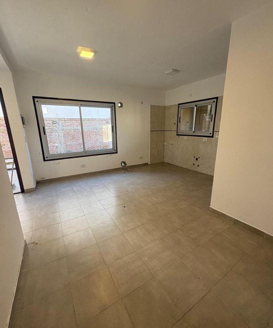 Foto de MUY LUMINOSO Y AMPLIO DUPLEX A ESTRENAR EN LA LUCILA! FACILIDADES DE, imagen 3