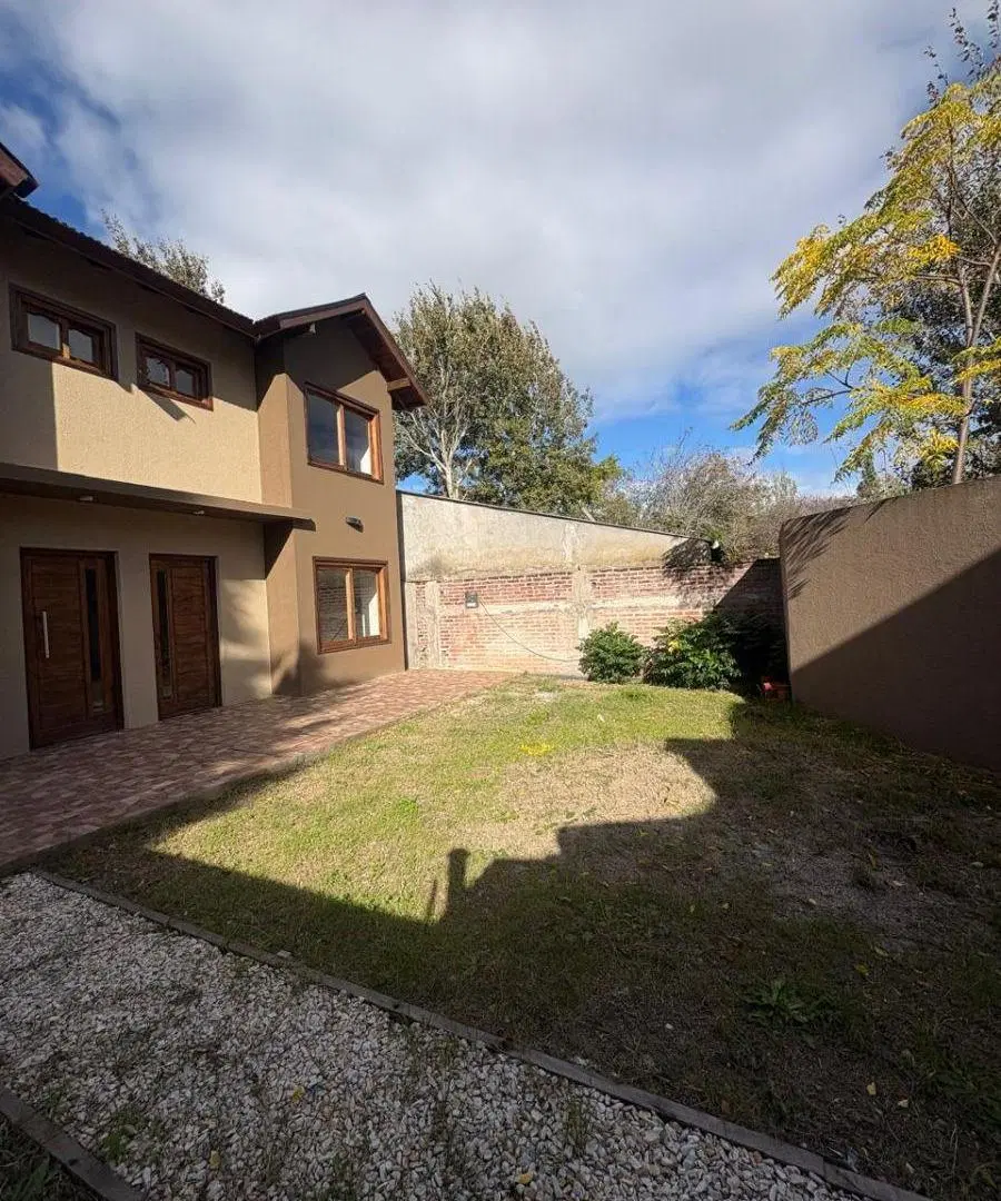 MUY LUMINOSO Y AMPLIO DUPLEX A ESTRENAR EN LA LUCILA! FACILIDADES DE PAGO 4