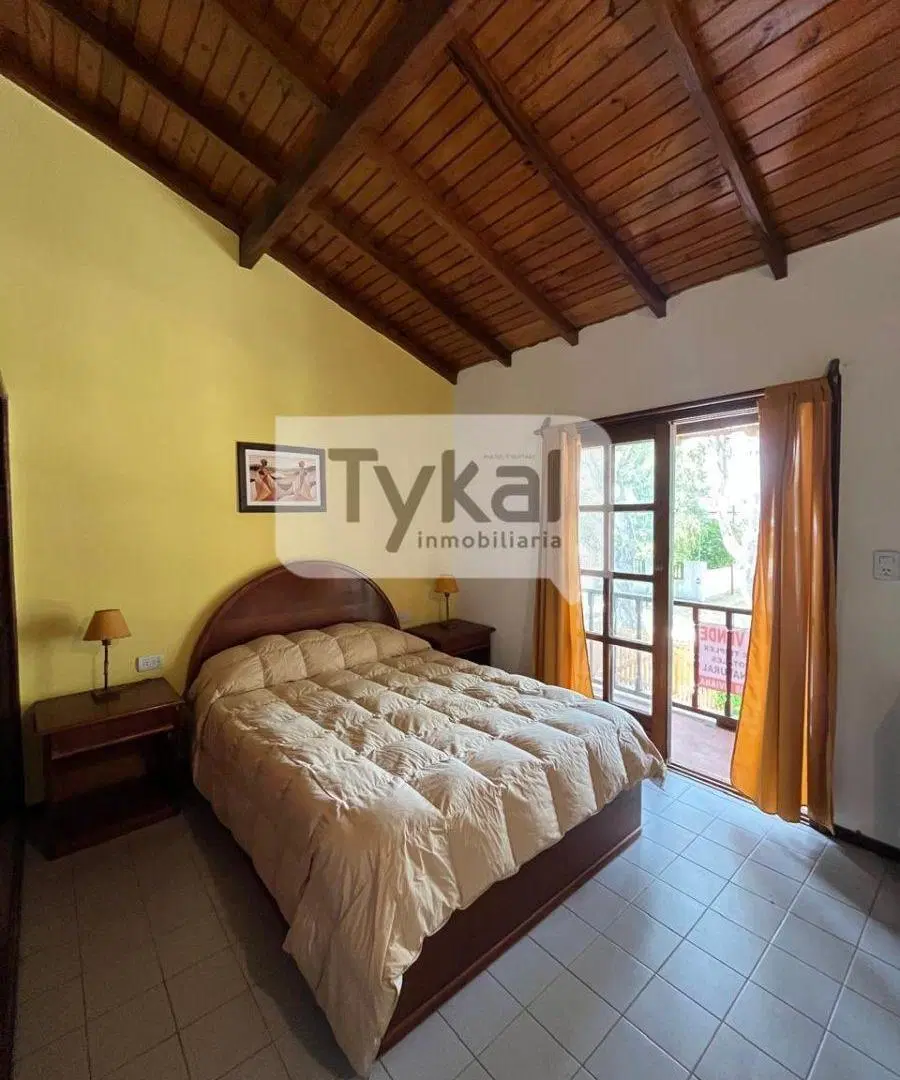 Excelente triplex en la Lucila 2