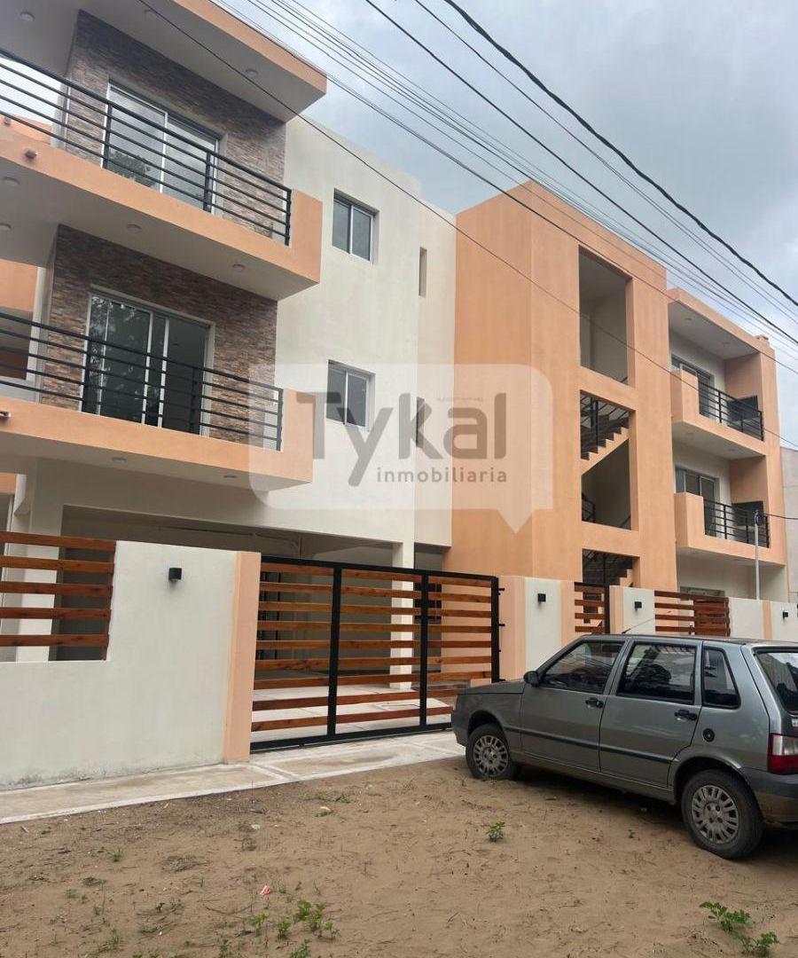 “Amplio Departamento de 3 Ambientes en Esquina | Doble Balcón, Parrilla y Cochera | Costa Azul”