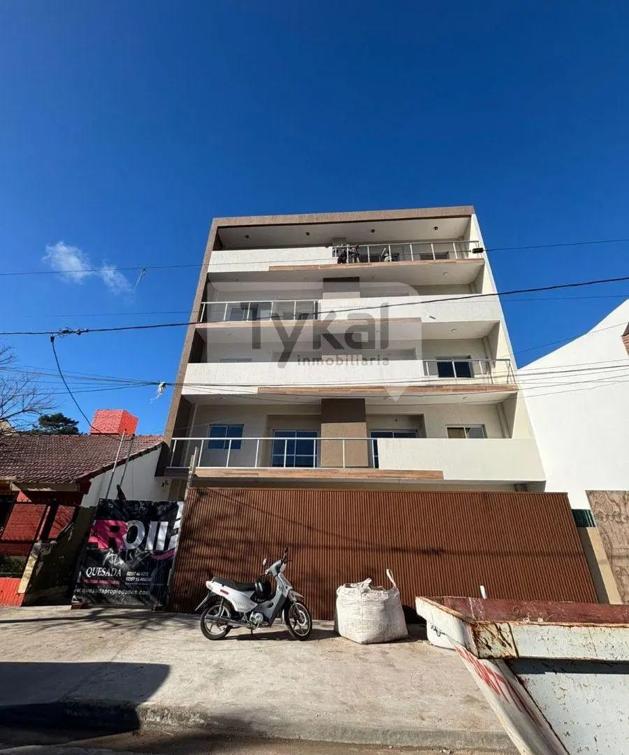 Departamento moderno de categoría a estrenar 2