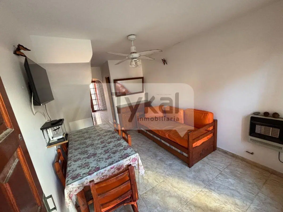 Excelente triplex cerca del mar con Gas natural 20 años antiguedad 3