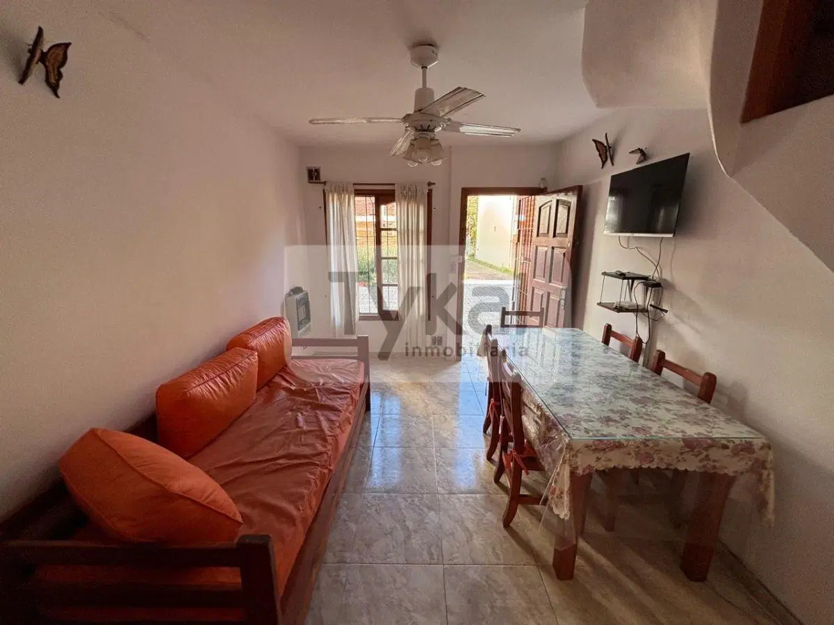 Excelente triplex cerca del mar con Gas natural 20 años antiguedad 4