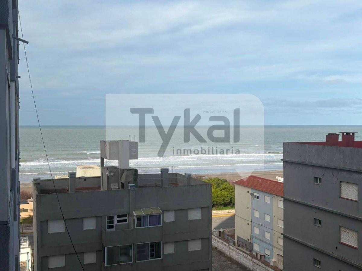 Foto de Monoambiente amoblado con balcón cubierto, vista al mar y gas natural, imagen 1