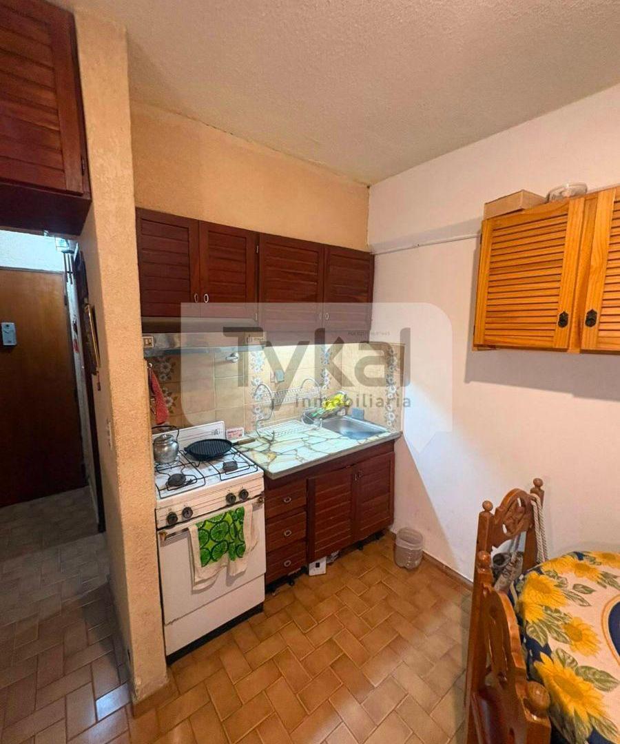 Foto de Monoambiente amoblado con balcón cubierto, vista al mar y gas natural, imagen 3