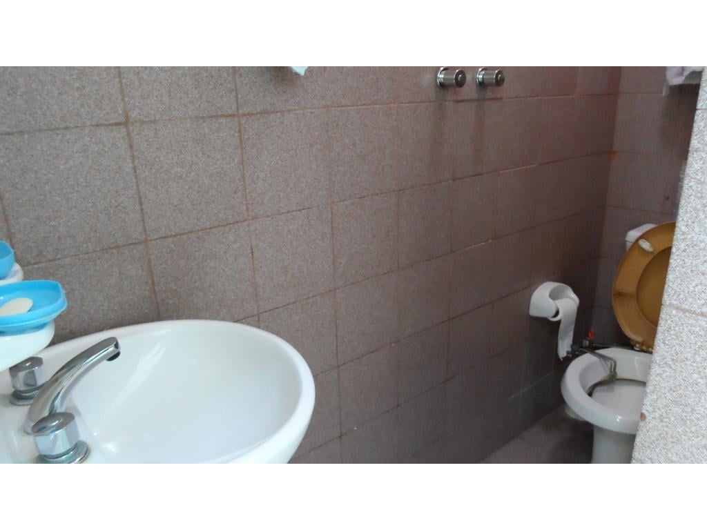 Foto de "Apto crédito hipotecario" Casa 4 ambientes + Quincho 2 baños Jardín, imagen 5