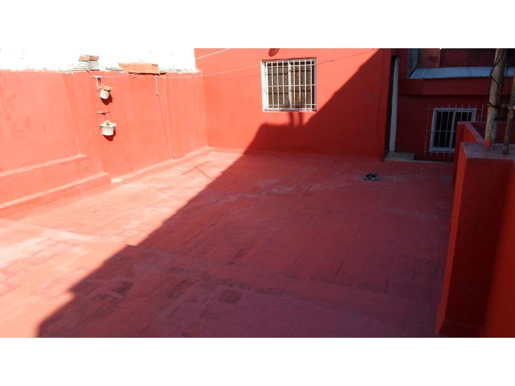 Casa Lote Propio 7.50x15 5 Amb C/ Cochera Patio Cubierto y Terraza. 131 m² Cub. 2