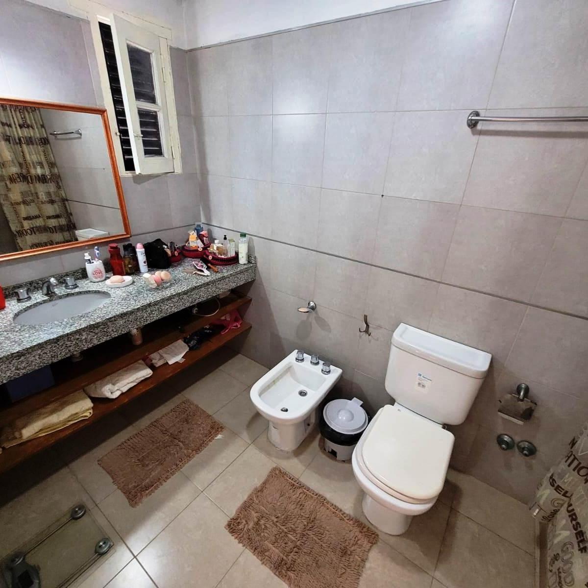 Hermosa Casa 5 Amb.2 Dorm. en Suite. Pequeña Tza. a 3 Cuadras del Parque! 5