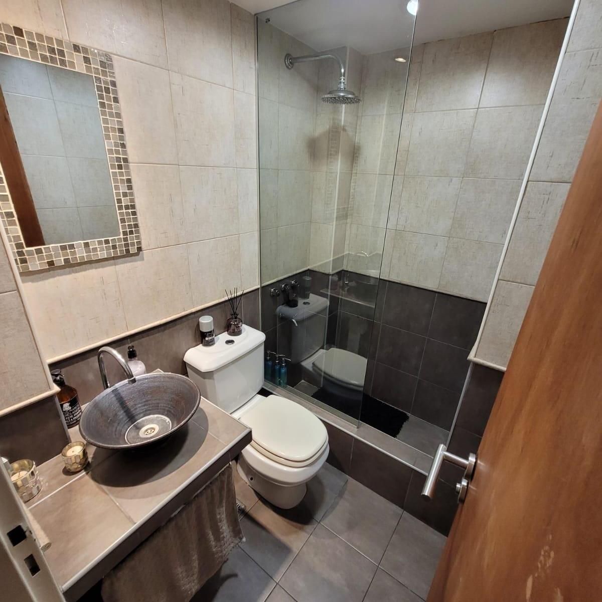 Hermoso Tipo Casa 5 Amb Remodelado! Cochera. Terraza Libre. 3 Baños. 230 m² 3