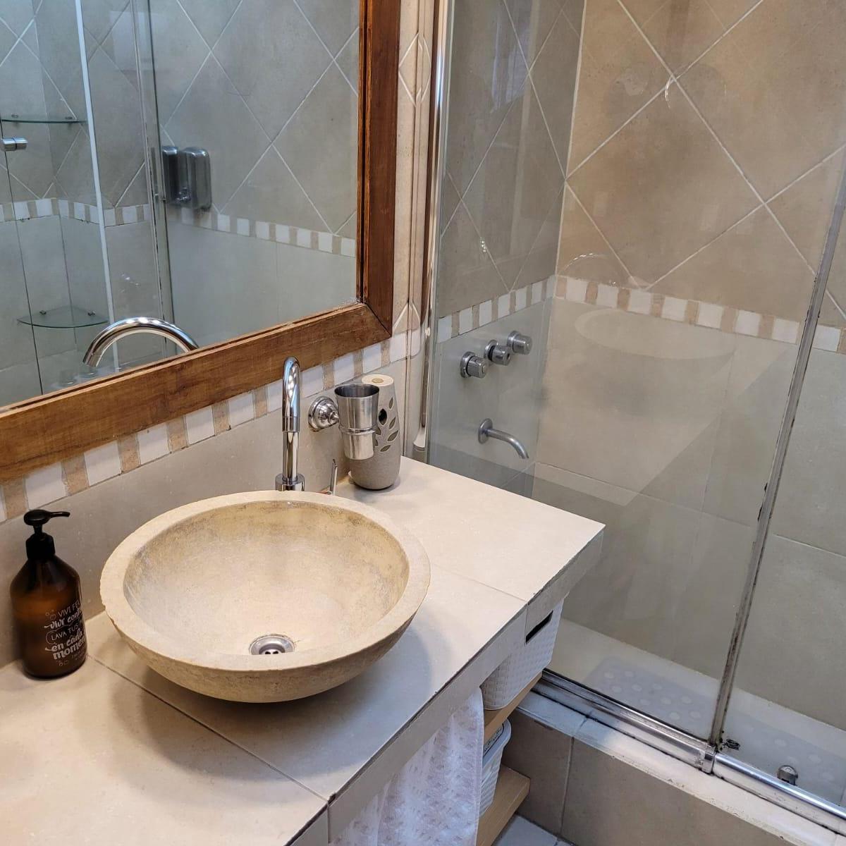 Hermoso Tipo Casa 5 Amb Remodelado! Cochera. Terraza Libre. 3 Baños. 230 m² 1
