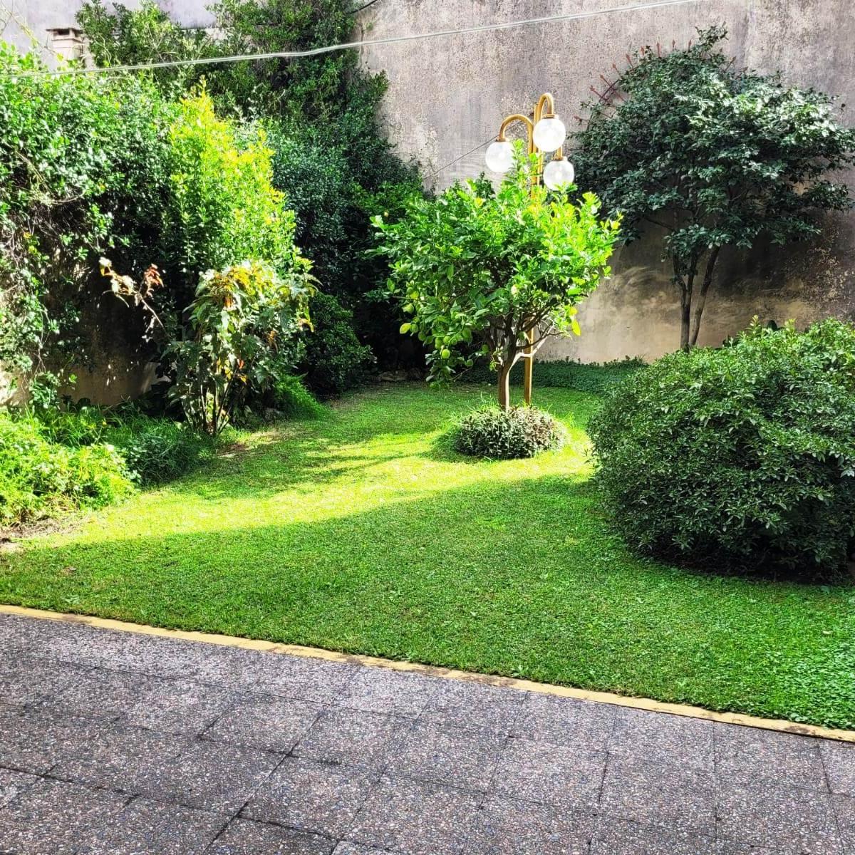 Venta en Block Casa Multifamiliar Sin Subdividir Lote 8,80x27,80 3