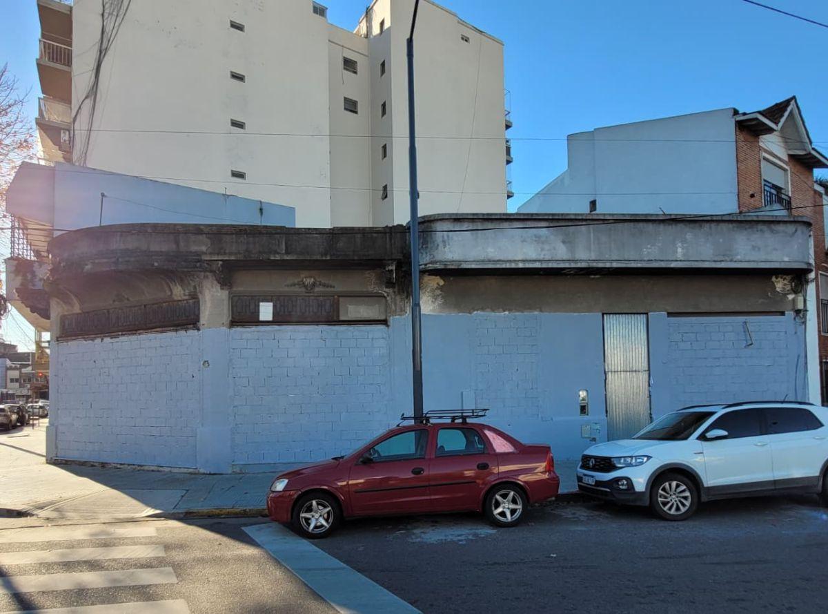Lote en Esquina Estratégica - Parque Chacabuco - USAA 1375m2 Edificables