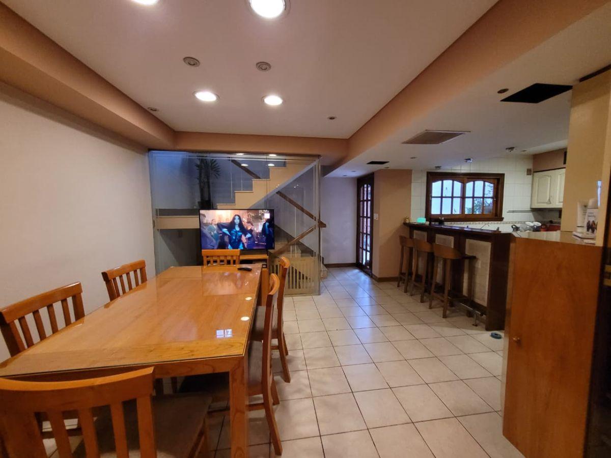 Foto de Gran Casa lote propio desarrollada en 4 plantas, 5 Amb c/ cochera. 3, imagen 4