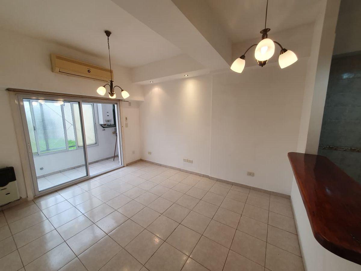 Foto de Hermoso Departamento Tipo Casa de 2 Ambientes Al Contrafrente, con, imagen 2