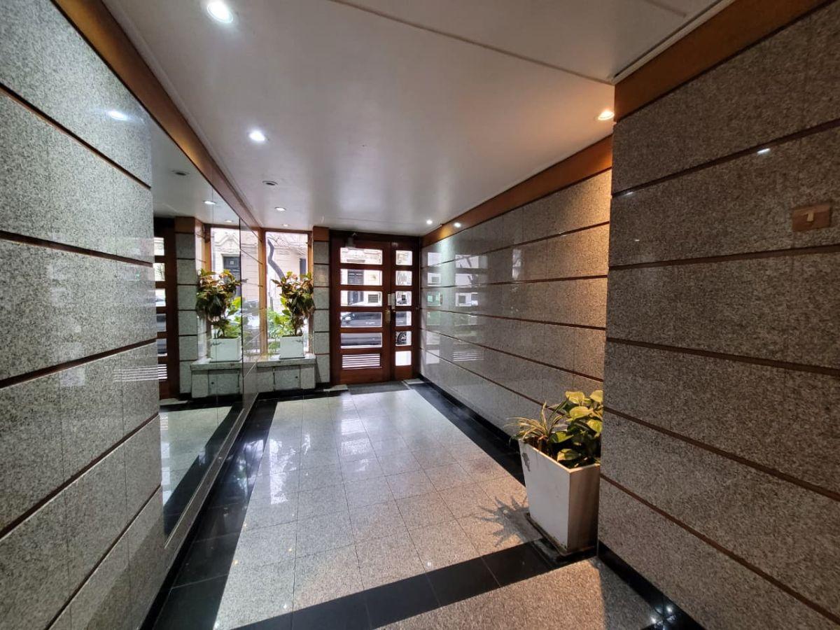 Foto de "APTO CRÉDITO" Hermoso depto 4 amb frente c/ balcon. Cocina y lavadero, imagen 2