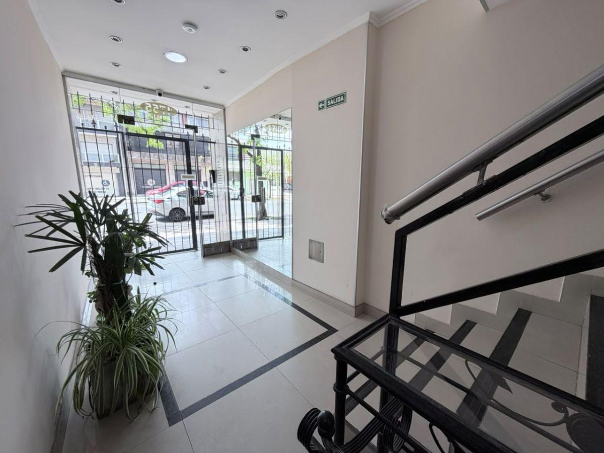 Foto de Departamento 3 ambientes contrafrente c/ vista panorámica. Apto crédito, imagen 1