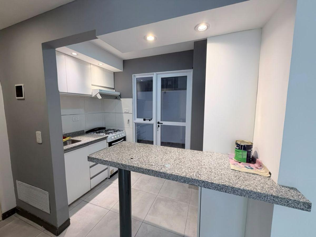 Foto de Excelente 2 ambientes en caballito! Patio. Lavadero. Remodelado, imagen 5