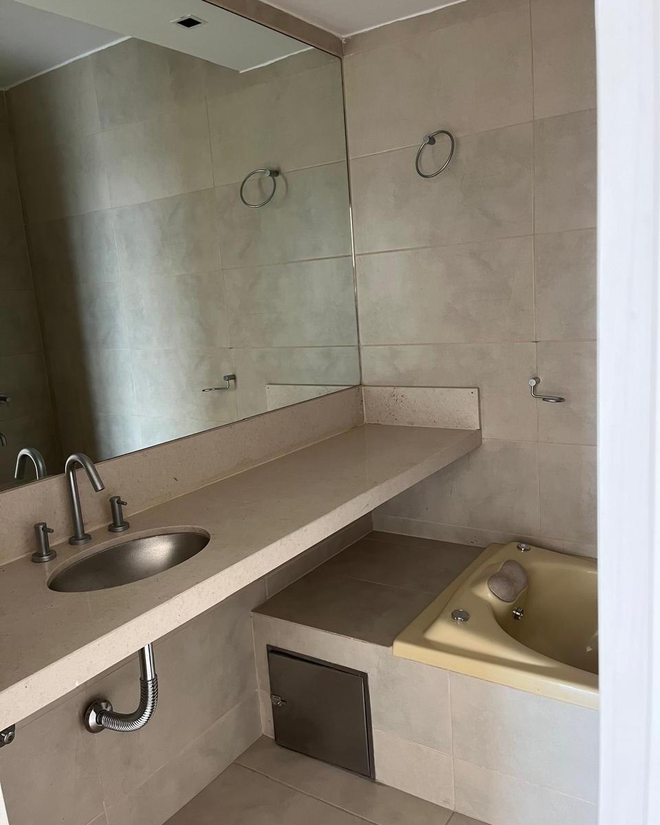 Venta o Alquiler Pent - House Complejo Miracielos 5